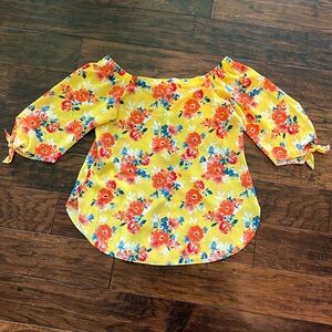 Super cute summer off the shoulder top